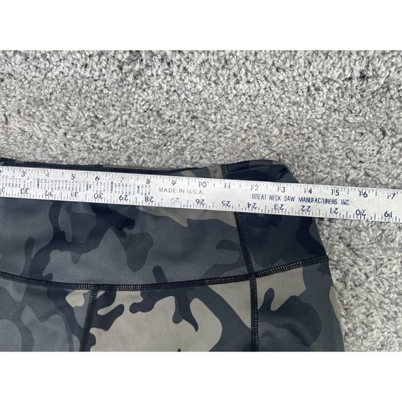 Women’s Zero Fox Trot Shorts Green Camo Running Gym Stretchy Soft Size Large - Picture 6 of 7